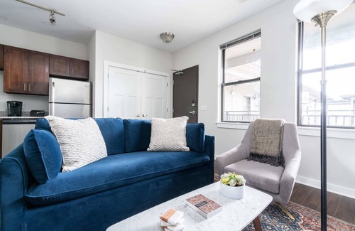 Music Row Apartment | CozySuites Music Row Elegant 1BR with free parking! 51