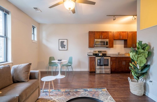 Music Row Apartment | CozySuites MusicRow Astonishing SDO free parking23