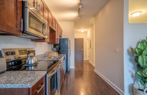 Music Row Apartment | CozySuites MusicRow Astonishing SDO free parking23