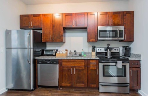 Music Row Apartment | CozySuites MusicRow Alluring 1BR with free parking 43