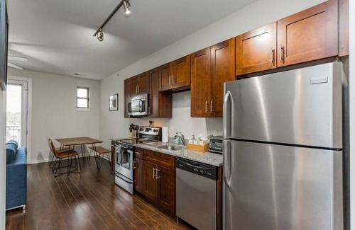 Music Row Apartment | CozySuites MusicRow Astonishing Studio free parking 53