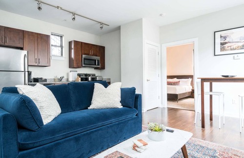 Music Row Apartment | CozySuites MusicRow Spacious 1BR with free parking 45