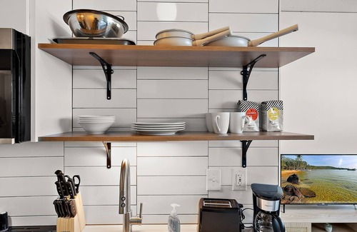 Warehouse District Apartment | CozySuites NLG - Modern studio condo #27