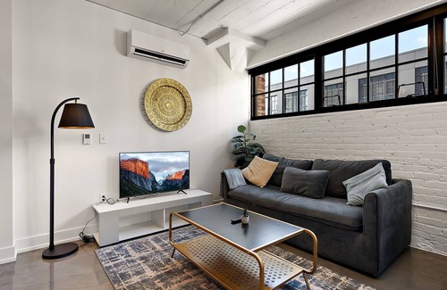 Warehouse District Apartment | CozySuites NLG - Modern studio condo #19
