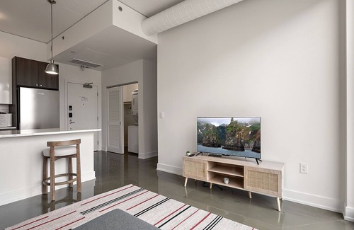 Warehouse District Apartment | CozySuites NLG - Modern 2BR condo #14