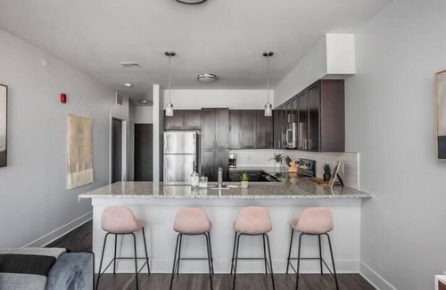 Indianapolis Apartment | CozySuites Nora 2BR next to Whole Foods