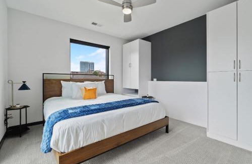 Lockerbie Square Apartment | CozySuites on Mass with garage parking #10