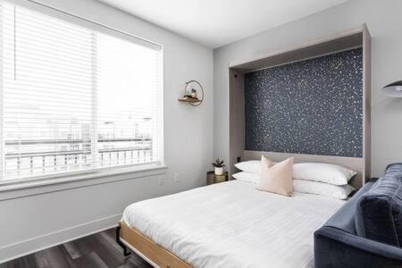 Cole-Noble District Apartment | CozySuites Studio Apartment in Urban Indy