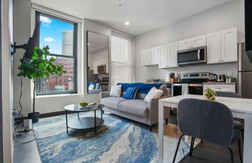 Cultural District Apartment | CozySuites Stunning 1BR in Downtown Pitts #29