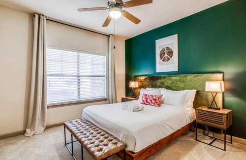 McNeil Apartment | CozySuites Stunning 1BR Condo in Mountain Resort