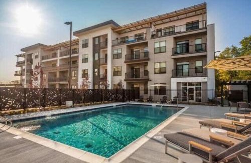 Indianapolis Apartment | Cozysuites Upscale 2BR near Fashion Mall
