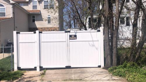 Port Ivory House | cozzy room with private entrance and drive way