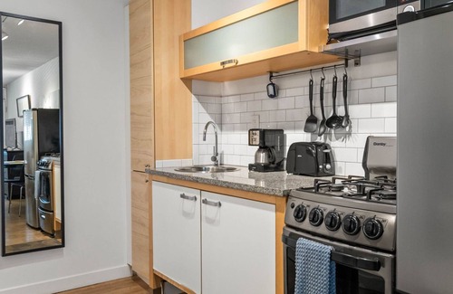 Brookwood Apartment | (CPF) Safe Studio Near Piedmont Hospital Perfect for Travel Nurses