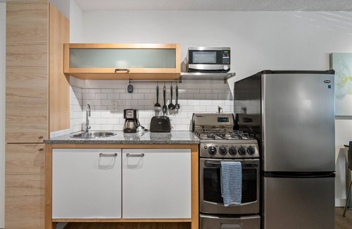 Midtown Apartment | (CPF) Safe Studio Near Piedmont Hospital Perfect for Travel Nurses