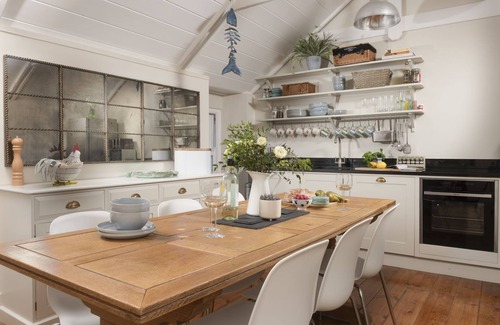 Mousehole Cottage | Crab Cottage - a cottage that sleeps 2 guests in 1 bedroom