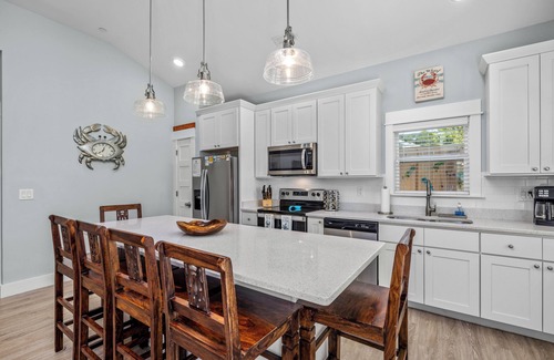 Corolla Light Condo | CrabaCabana in the Center of Corolla.a Sound to Sea Sanctuary