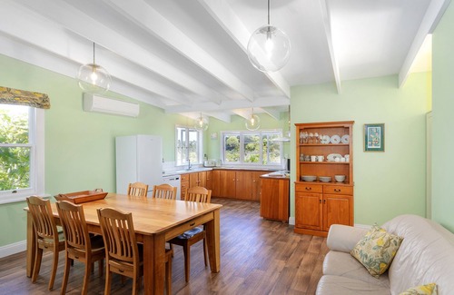 Coromandel House | Crabapple Cottage - Coromandel Town Holiday Home