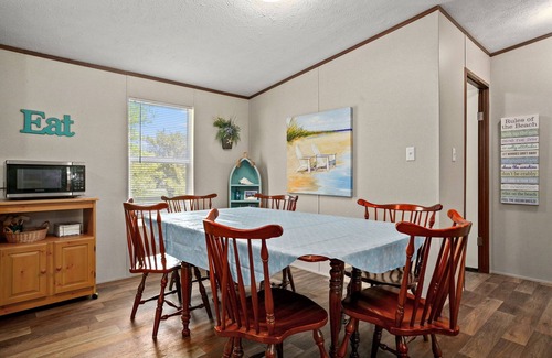 Deep Hole House | Crabby Pines - Pet friendly modern accommodations!