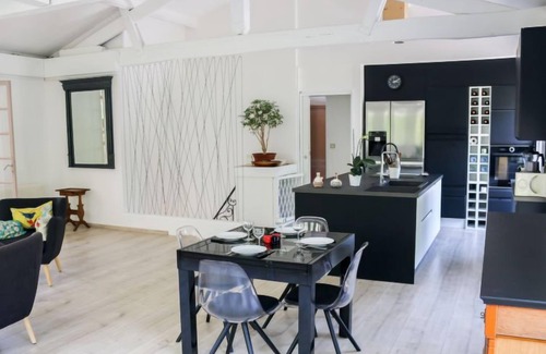 Saint-Vivien-de-Medoc House | Crabot by Interhome