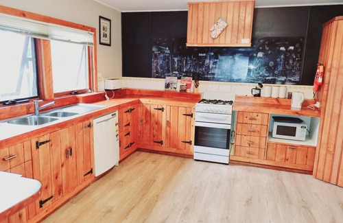 Moina Cottage | Cradle Alpine Retreat : - Cradle Cottage (2 bedrooms)