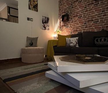 Sari Street Apartment | CRAFT LOFT - Amber 332