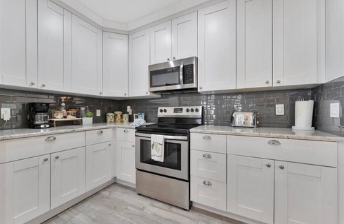 South Seminole Heights House | Craftsman Bungalow Retreat in Brilliant, Tampa, FL! Close to Everything!