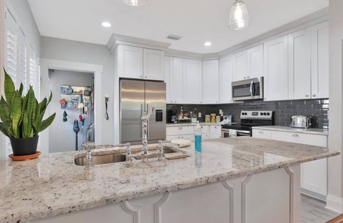 South Seminole Heights House | Craftsman Bungalow Retreat in Brilliant, Tampa, FL! Close to Everything!