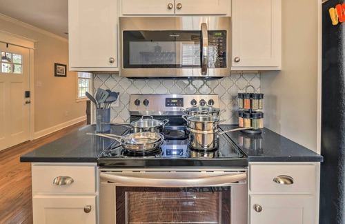 New Bern House | 'Craftsman Cottage' < 2 Mi to Dtwn New Bern!