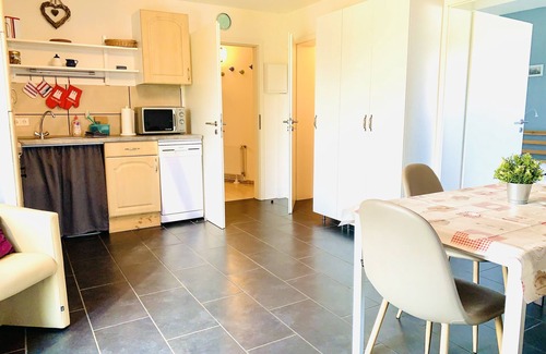 Lentfohrden Apartment | Craftsman/fitters' apartment "ERNIE" 2 bedrooms*2 bathrooms*covered south-facing terrace