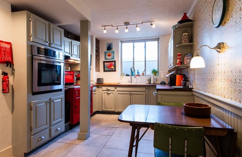 Jeffersonville House | Craftsman Oasis by the River: 3 BR, 3 BA, 2 Kitchens- 2 miles from Louisville!