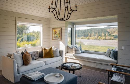 Tuki Tuki Cabin | Craggy Range Luxury Vineyard Retreat