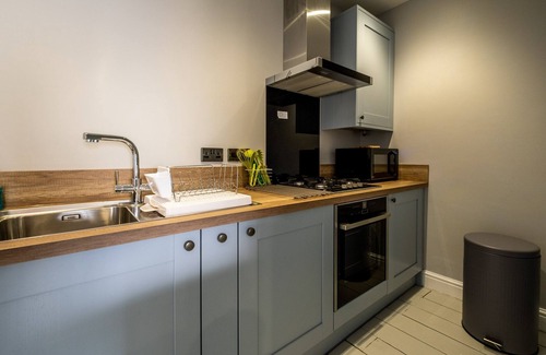 Aldeburgh Cottage | Crag’s Nest - Seafront/Sea View Apartement - sleeps 4 guests in 2 bedrooms