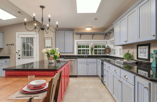 Mentone House | Cragsmere Manor | Luxury Estate & Event Space