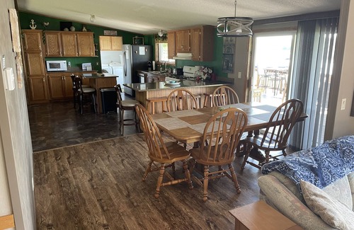 Coldwater Cottage | Craig Lake Cottage - Lakefront, with pontoon rental available, on 7 lake chain.