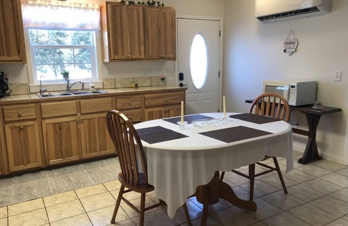 Craigmont House | Craigmont GetawaynGet comfortable and enjoy plenty of space and cozy fireplace!