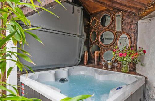 Kenn House | Cramwell Cottage, The Ley Arms