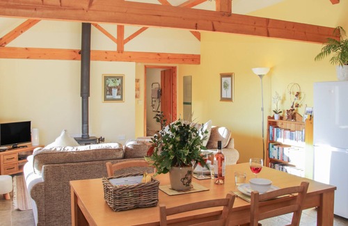 Shelve Cottage | CRANBERRY COTTAGE, pet friendly, with open fire in Bishop's Castle