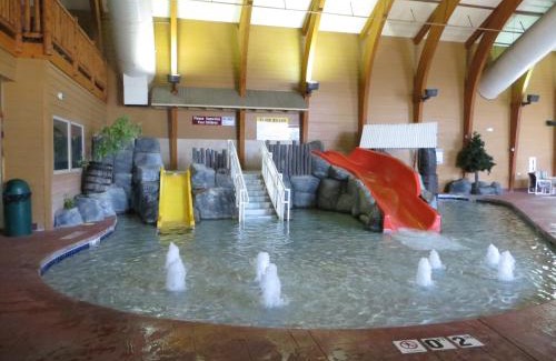 Tomah Hotel | Cranberry Country Lodge