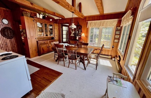 Havelock-Belmont-Methuen Cottage | Cranberry Cove on Kasshabog Lake