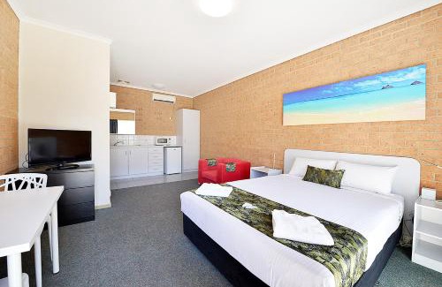 Cranbourne Hotel | Cranbourne Motor Inn
