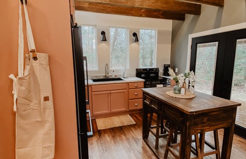 Spencer House | Crane's Cabin at Fall Creek Falls State Park- Outdoor Bathtub, Fireplace