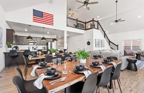 Kimberling City House | Crane’s Nest-Year Round Private Pool & Hot Tub