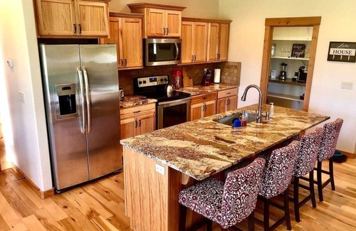 Tamarack Resort Apartment | Crane Shores Cabin .
