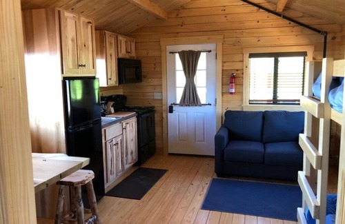 Scottsboro Cabin | Crankbait Cabin