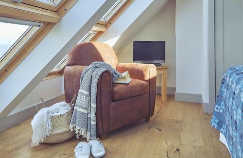 Craster House | Craster Reach
