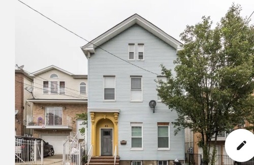 Newark Apartment | Crawford Apt #5