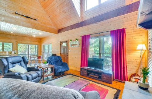 Muddy Pond House | Crawford Cottage with Fireplace and Mountain Views!