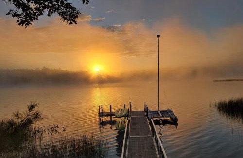 Union House | Crawford Lakeside Escape