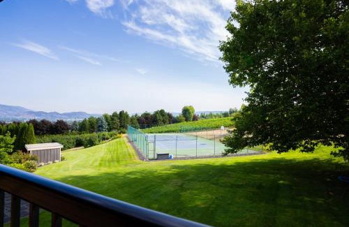 Southeast Kelowna House | Crawford View