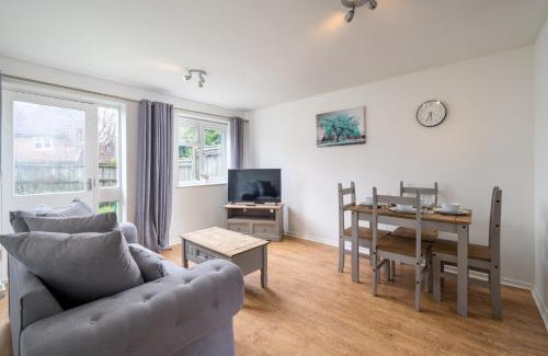 Maidenbower Apartment | Crawley Atkinson Pet Friendly 1-Bedroom Apartment